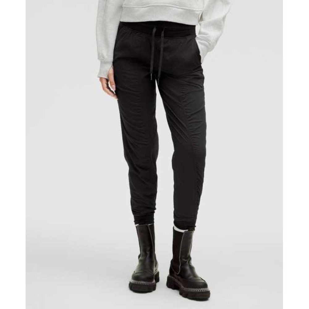 Lululemon Dance Jogger Black High Rise Pants LW5ENMS Size 4